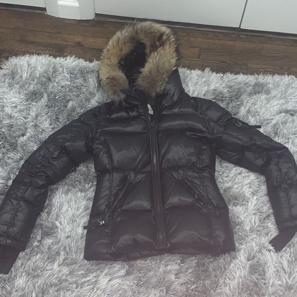 Black shiny down coat - Picture 5 of 6